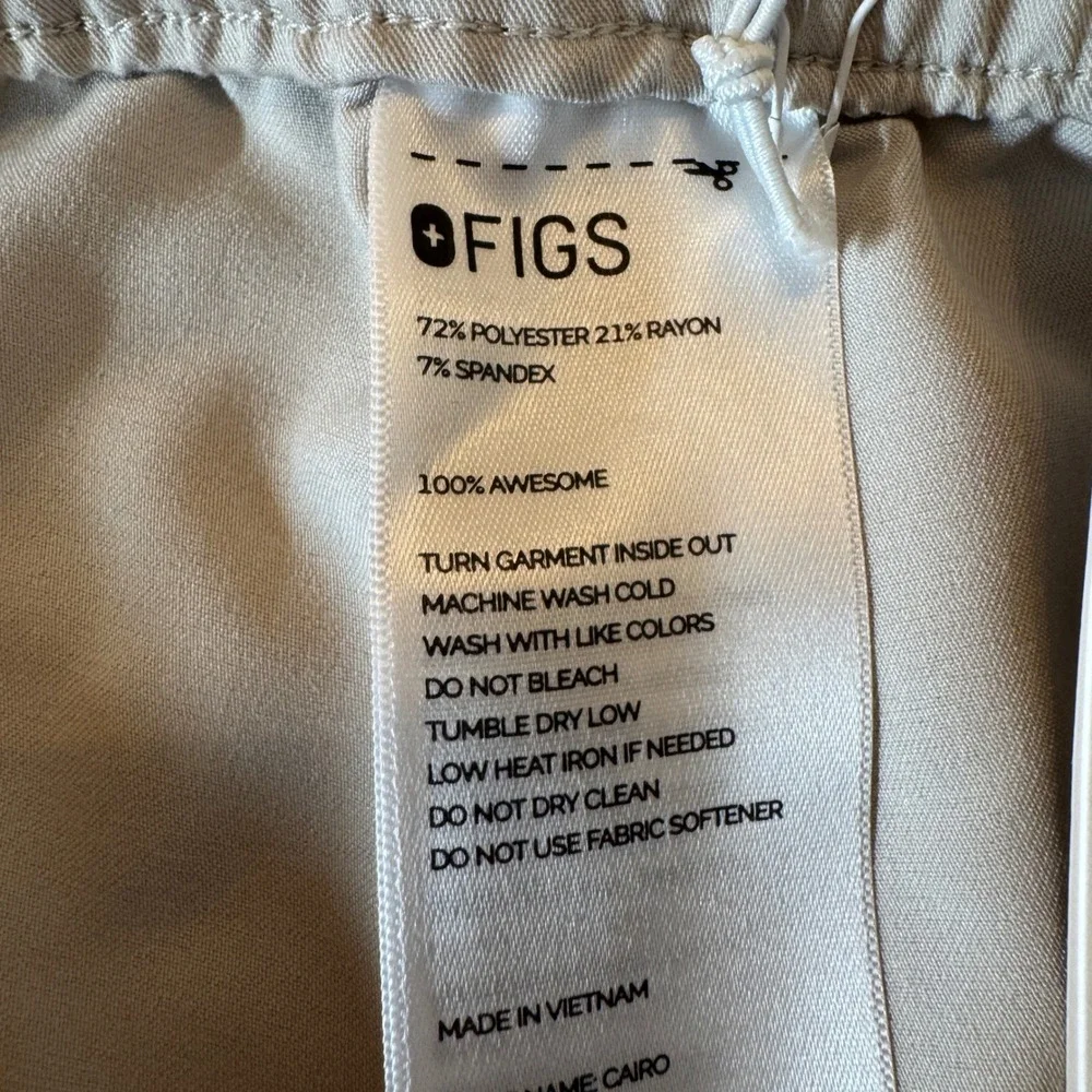 FIGS Mens Cairo Cargo Scrub Pants XLT Khaki Straight Medical Nursing Healthcare